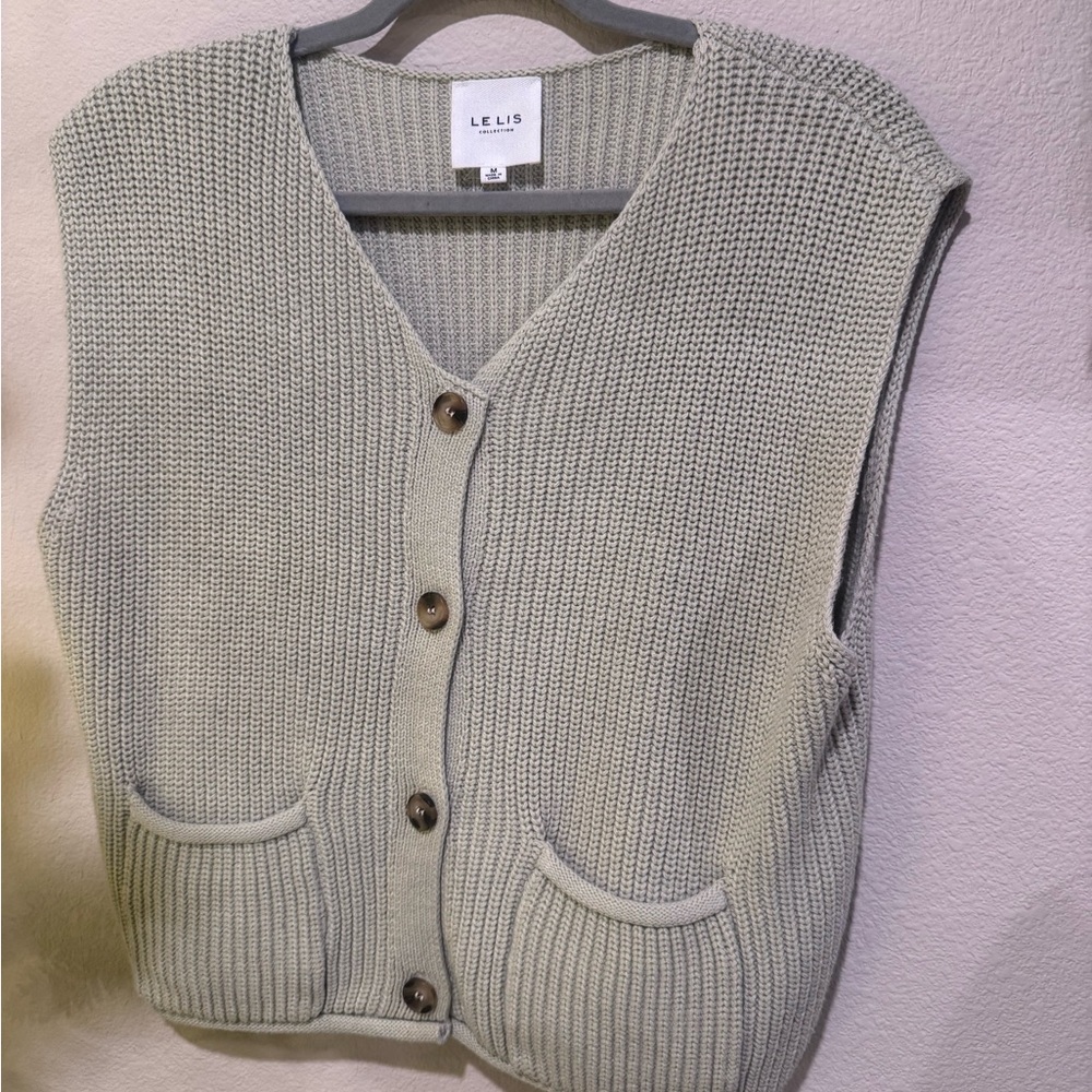 Le Lis Women's Cream V-Neck Sweater Vest